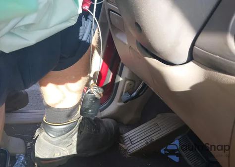 2008 Kia Sedona Lx z USA, uszkodzony, nr VIN KNDMB233686237663